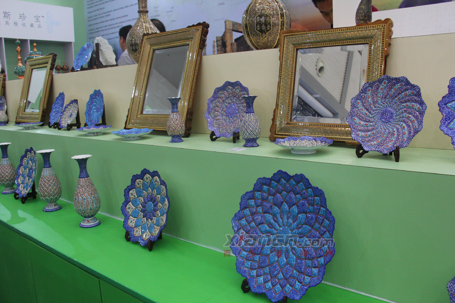 上合组织国家商品展 手工艺术品大放光彩，文化艺术交流谱写新篇章