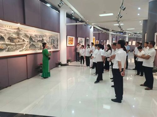 筑牢思想防线，涵养清风正气——各部门单位组织参观廉洁文化主题展暨文化艺术交流活动